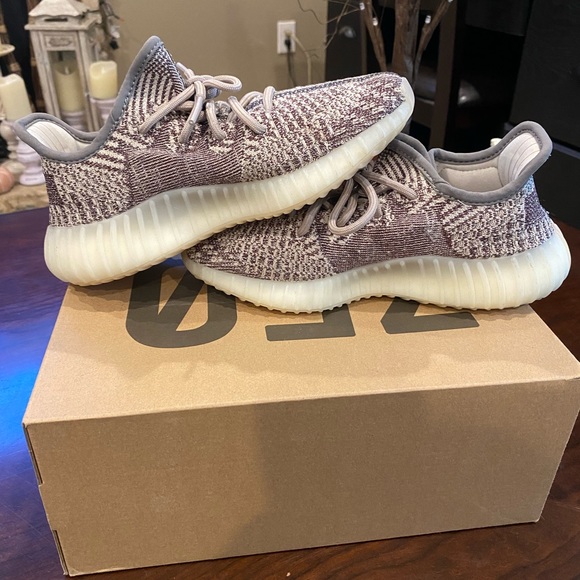 Yeezy Boost 350 V2 Zyon - Picture 6 of 9